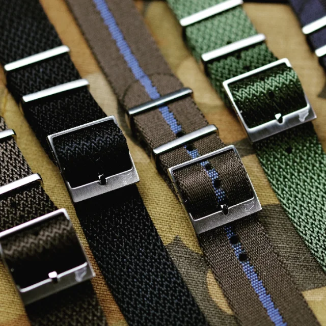 超声波冲孔切带机，超声波布标切割机，缎带切割机