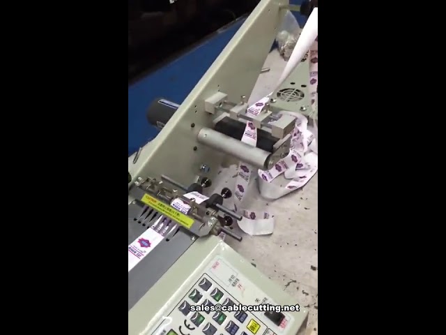 自动标签剪裁机｜高效织带切割设备｜工业包装自动化
