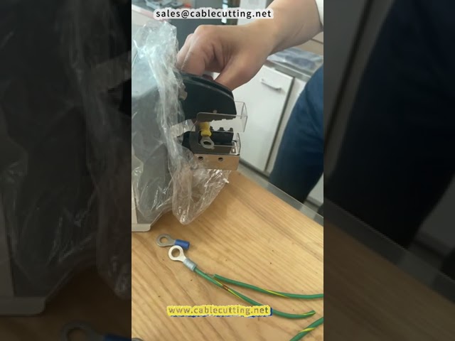 Terminal crimping machine