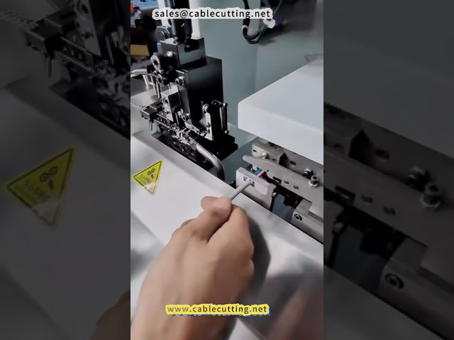 Multicore wire strip and crimp machine