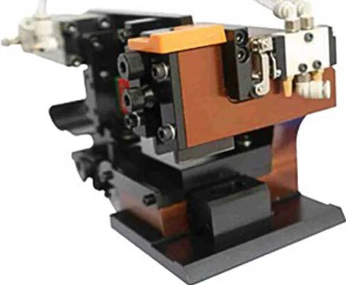 气动超宽横送模具